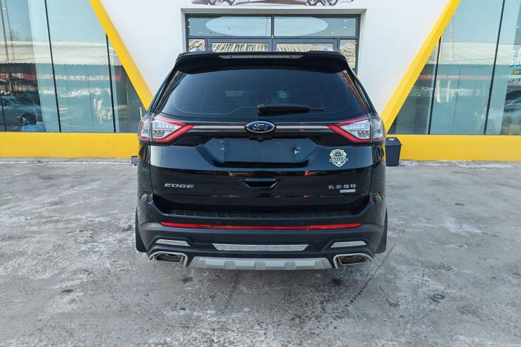 Used Ford Edge 2017 EcoBoost 245 Two-Drive Platinum Edition 5 Seats Exterior 4