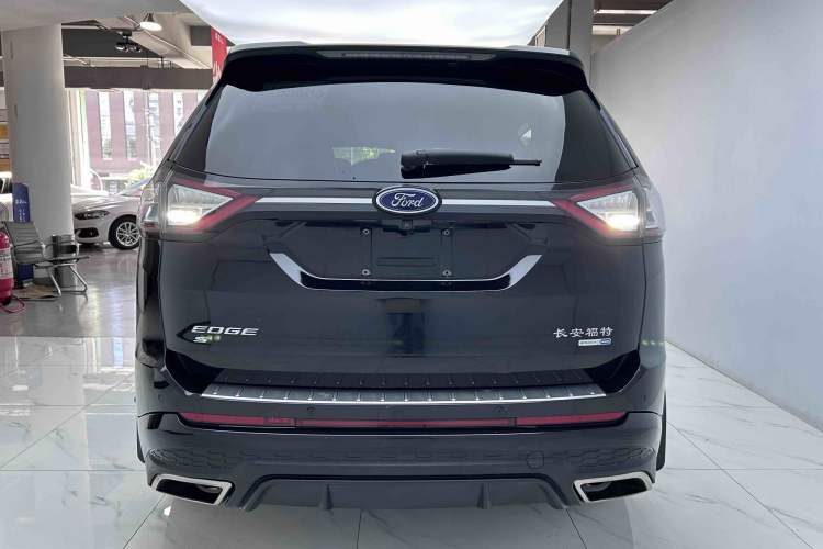 Used Ford Edge 2017 EcoBoost 245 Four-Wheel Drive Sporty 7-Seater Exterior 5