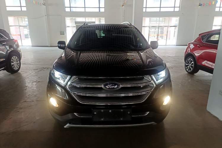Used Ford Edge 2017 EcoBoost 245 Two-Wheel-Drive Sporty 7-Seater Front