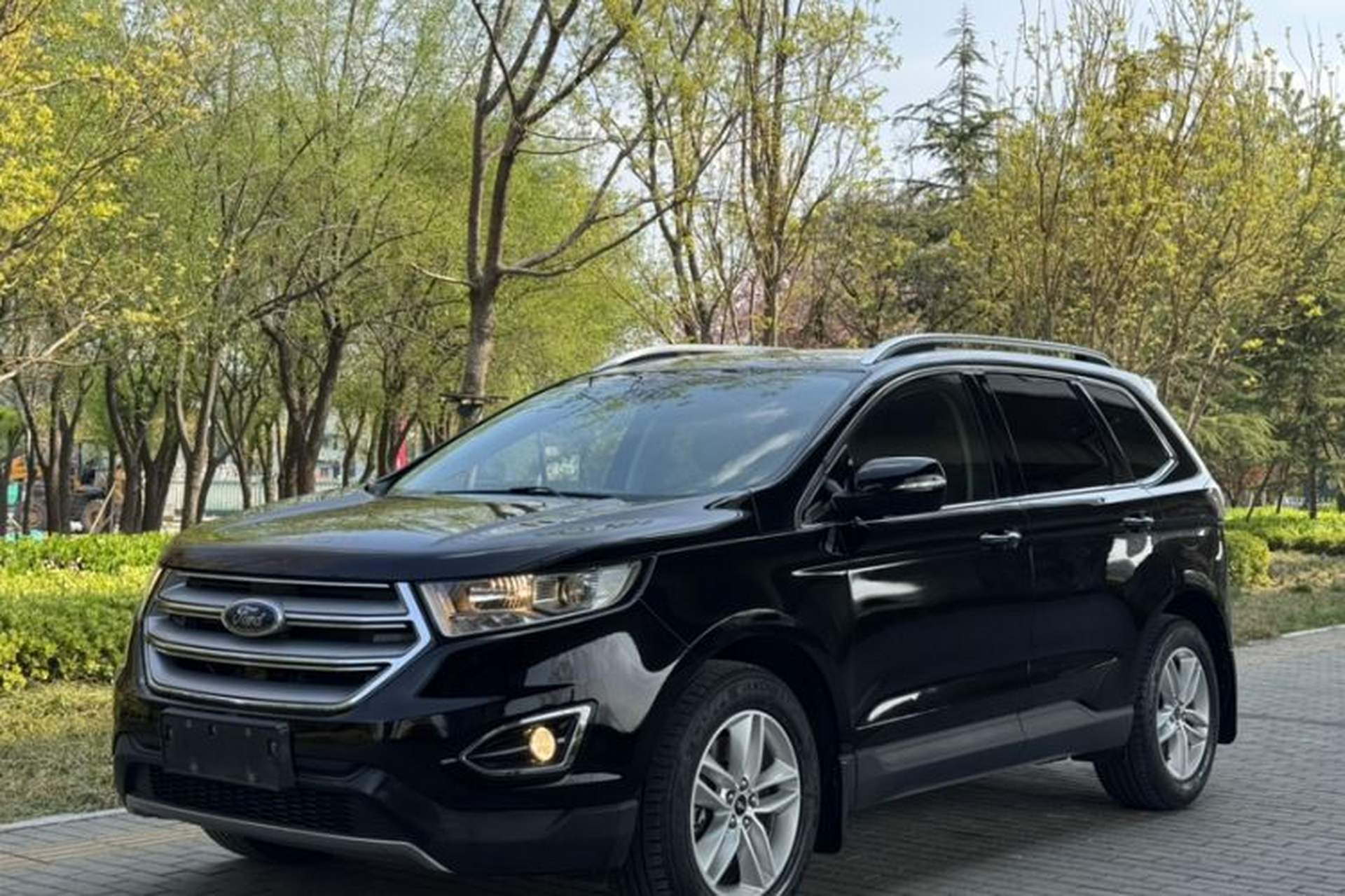 Used Ford Edge 2017 EcoBoost 245 Two-Drive Platinum Edition 5 Seats Front Left 45 Deg