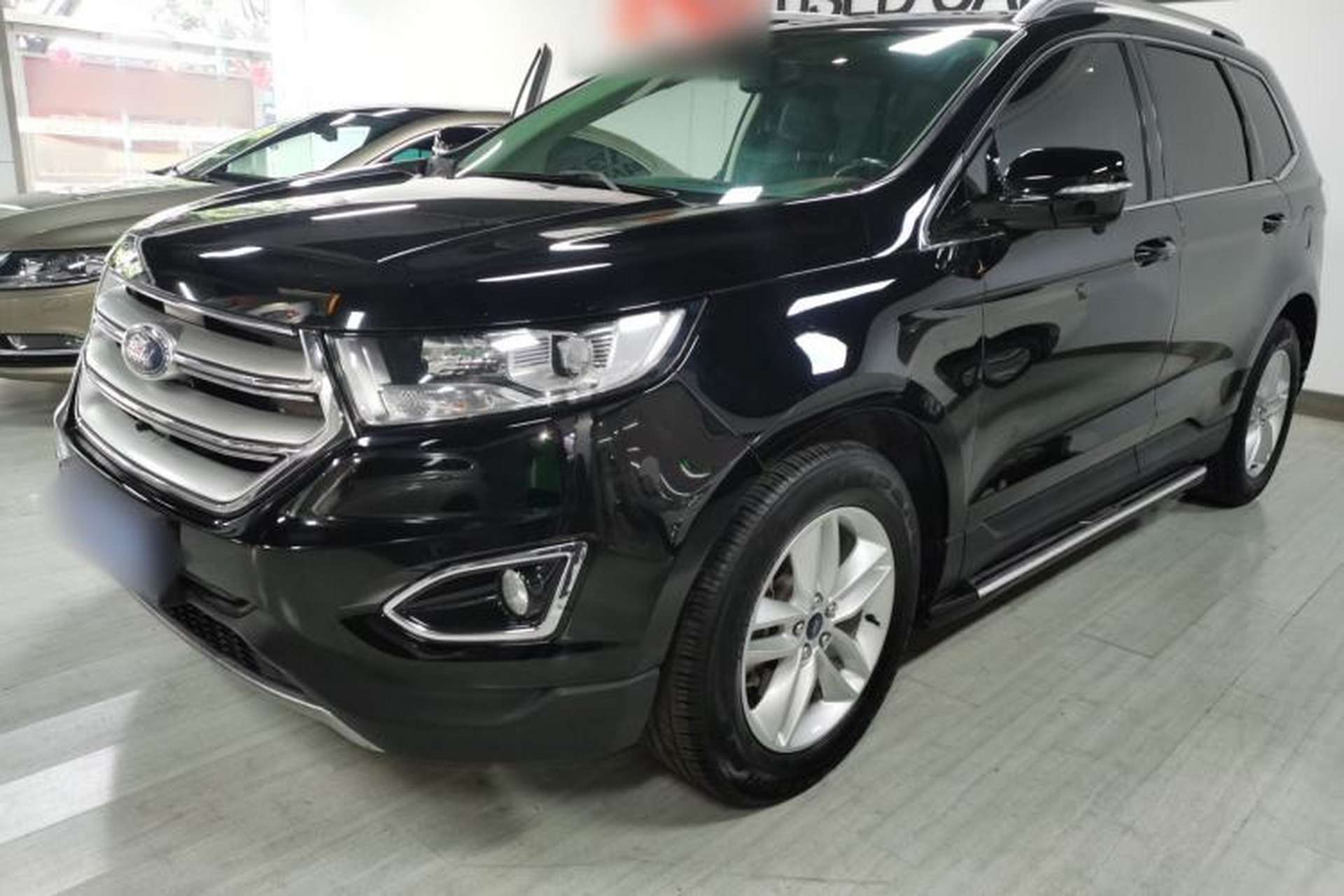 Used Ford Edge 2017 EcoBoost 245 Two-Drive Platinum Edition 5 Seats Front Left 45 Deg