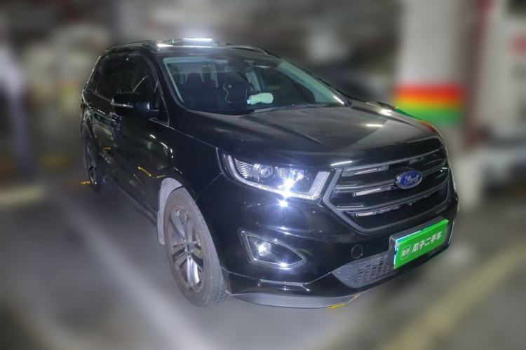 Used Ford Edge 2017 EcoBoost 245 Four-Wheel Drive Sporty 7-Seater Front Right 45 Deg