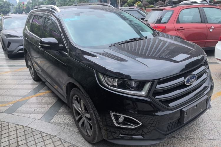 Used Ford Edge 2017 EcoBoost 245 Four-Wheel Drive Sporty 7-Seater Front Right 45 Deg