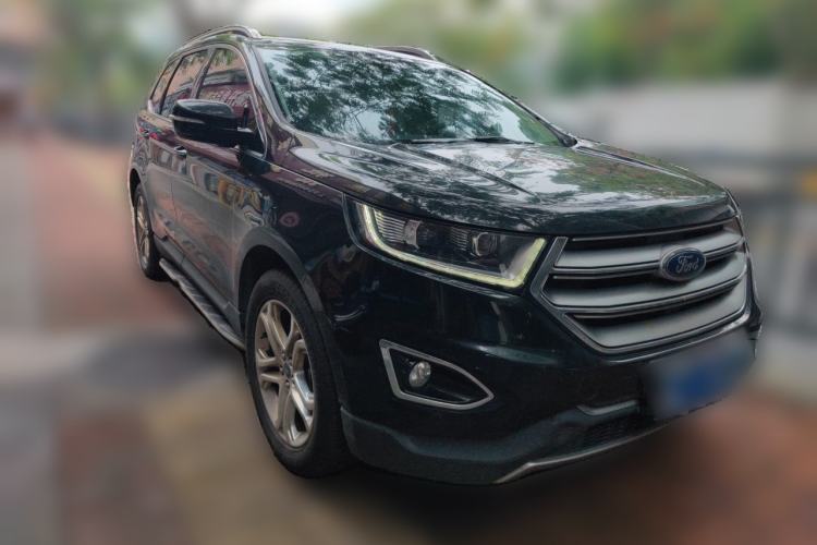 Used Ford Edge 2017 EcoBoost 245 Two-Wheel-Drive Sporty 7-Seater Front Right 45 Deg
