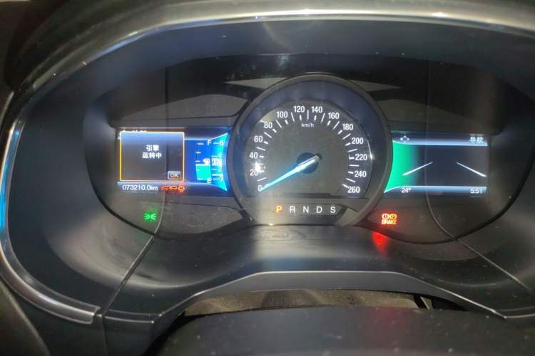 Used Ford Edge 2017 EcoBoost 245 Four-Wheel Drive Sporty 7-Seater Instrument Cluster