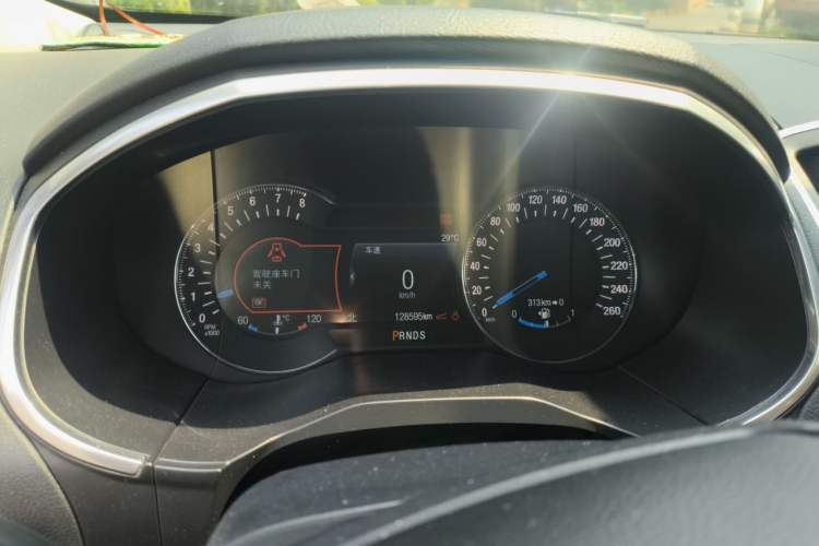 Used Ford Edge 2017 EcoBoost 245 Four-Wheel Drive Sporty 7-Seater Instrument Cluster