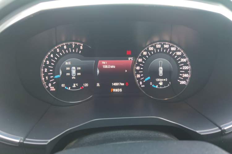 Used Ford Edge 2017 EcoBoost 245 Four-Wheel-Drive Flagship 7-Seater Instrument Cluster