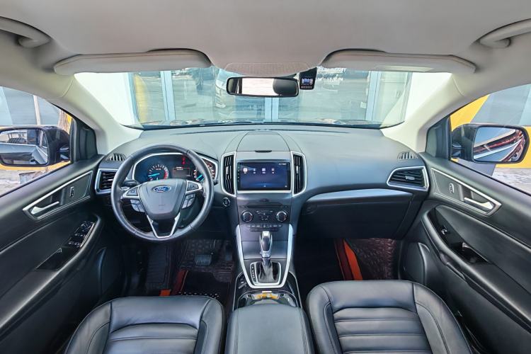 Used Ford Edge 2017 EcoBoost 245 Two-Drive Platinum Edition 5 Seats Interior 1