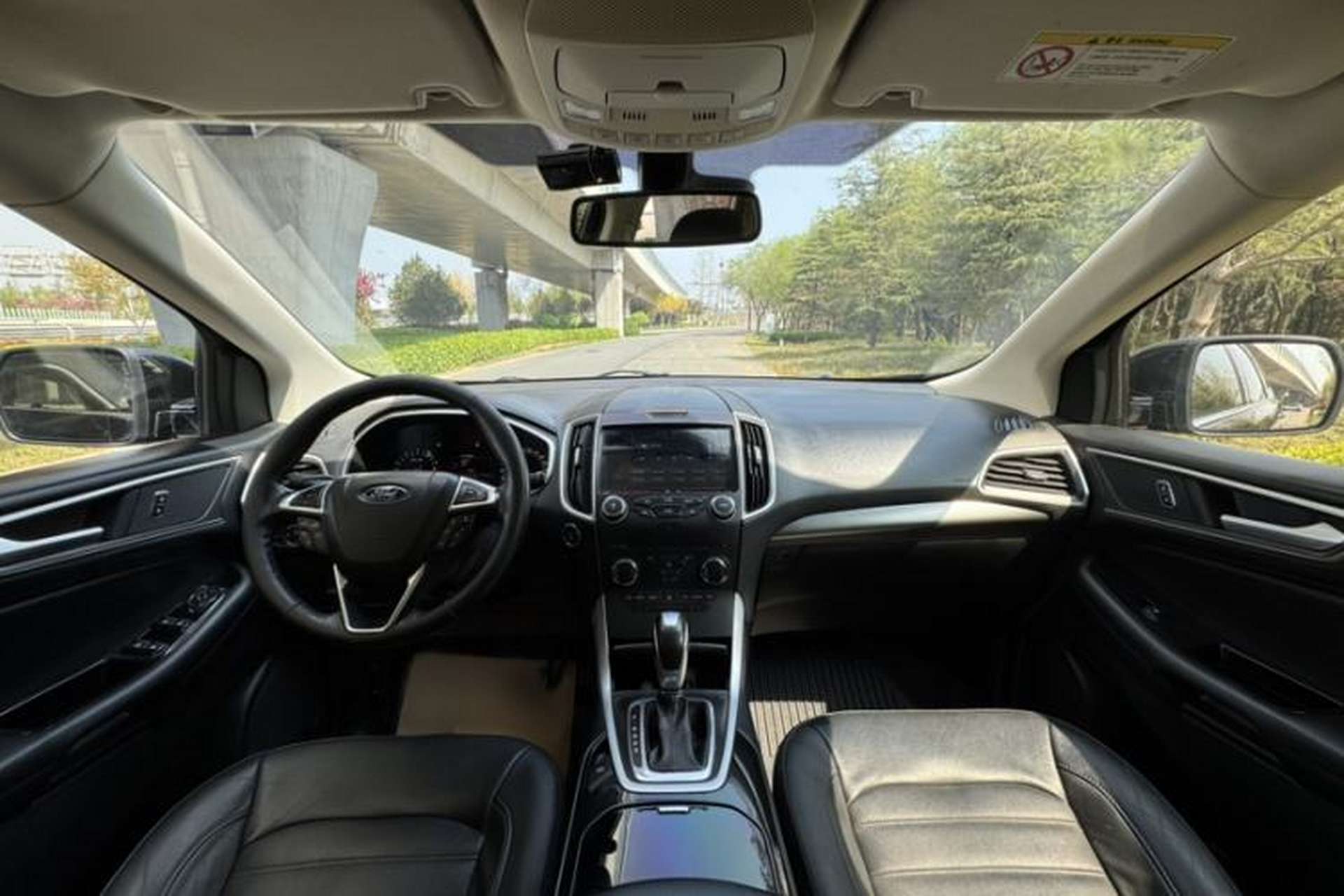 Used Ford Edge 2017 EcoBoost 245 Two-Drive Platinum Edition 5 Seats Interior 1