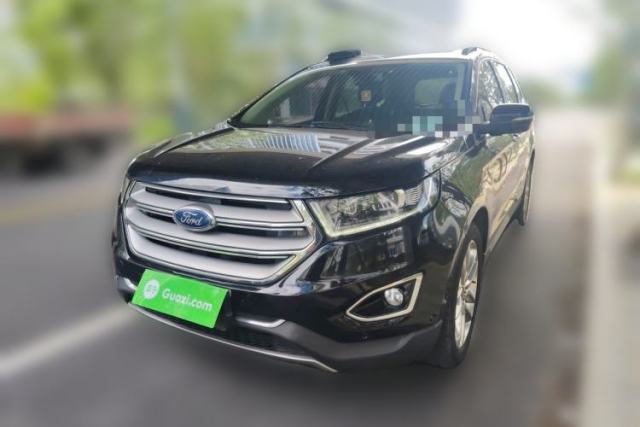 Ojetý Ford Edge 2017 EcoBoost 245 Four-Wheel-Drive Flagship 7-Seater