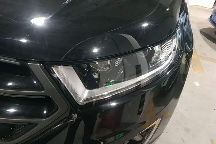 Used Ford Edge 2017 EcoBoost 245 Two-Wheel-Drive Sporty 7-Seater Left Front Headlight