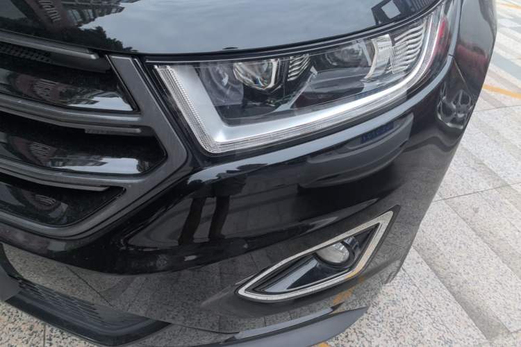 Used Ford Edge 2017 EcoBoost 245 Four-Wheel Drive Sporty 7-Seater Left Front Headlight