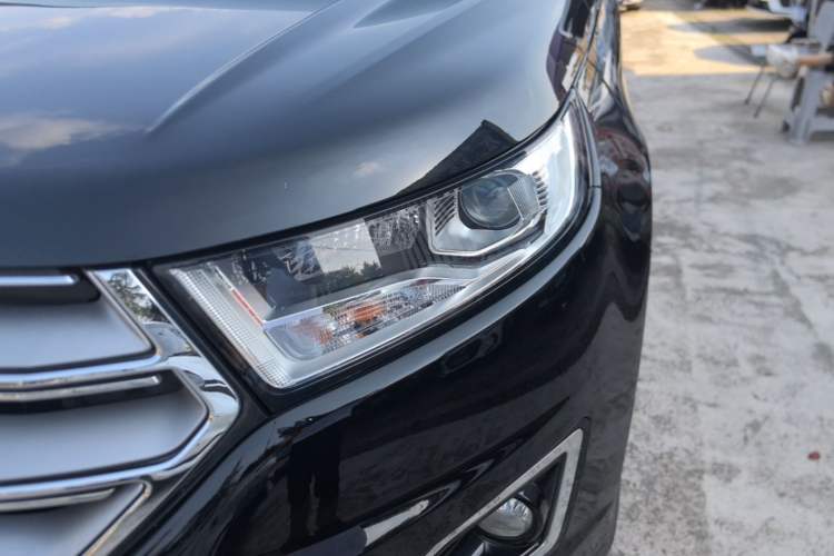 Used Ford Edge 2017 EcoBoost 245 Two-Drive Platinum Edition 5 Seats Left Front Headlight