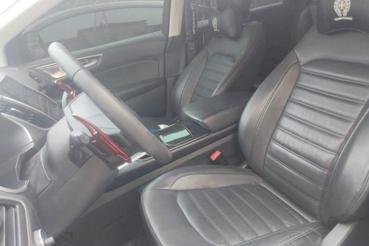 Used Ford Edge 2017 EcoBoost 245 Two-Drive Platinum Edition 5 Seats Left Front Seat
