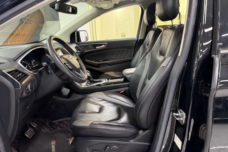 Used Ford Edge 2017 EcoBoost 245 Two-Wheel-Drive Sporty 7-Seater Left Front Seat
