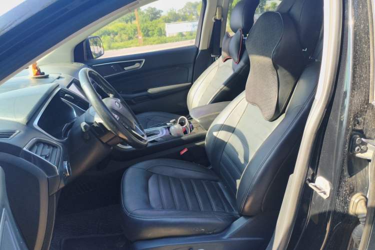 Used Ford Edge 2017 EcoBoost 245 Two-Wheel-Drive Sporty 7-Seater Left Front Seat