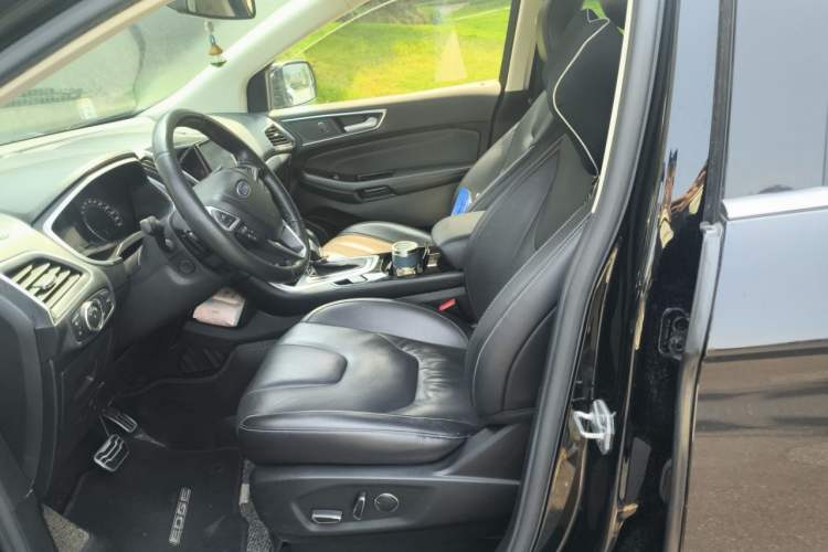 Used Ford Edge 2017 EcoBoost 245 Four-Wheel Drive Sporty 7-Seater Left Front Seat