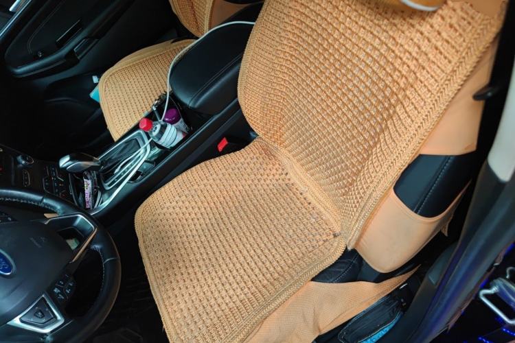 Used Ford Edge 2017 EcoBoost 245 Two-Wheel-Drive Sporty 7-Seater Left Front Seat