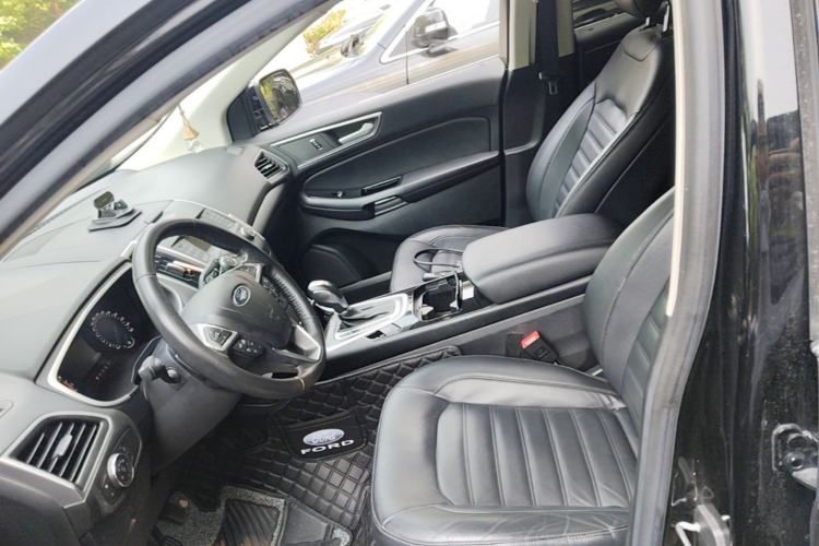 Used Ford Edge 2017 EcoBoost 245 Two-Drive Platinum Edition 5 Seats Left Front Seat