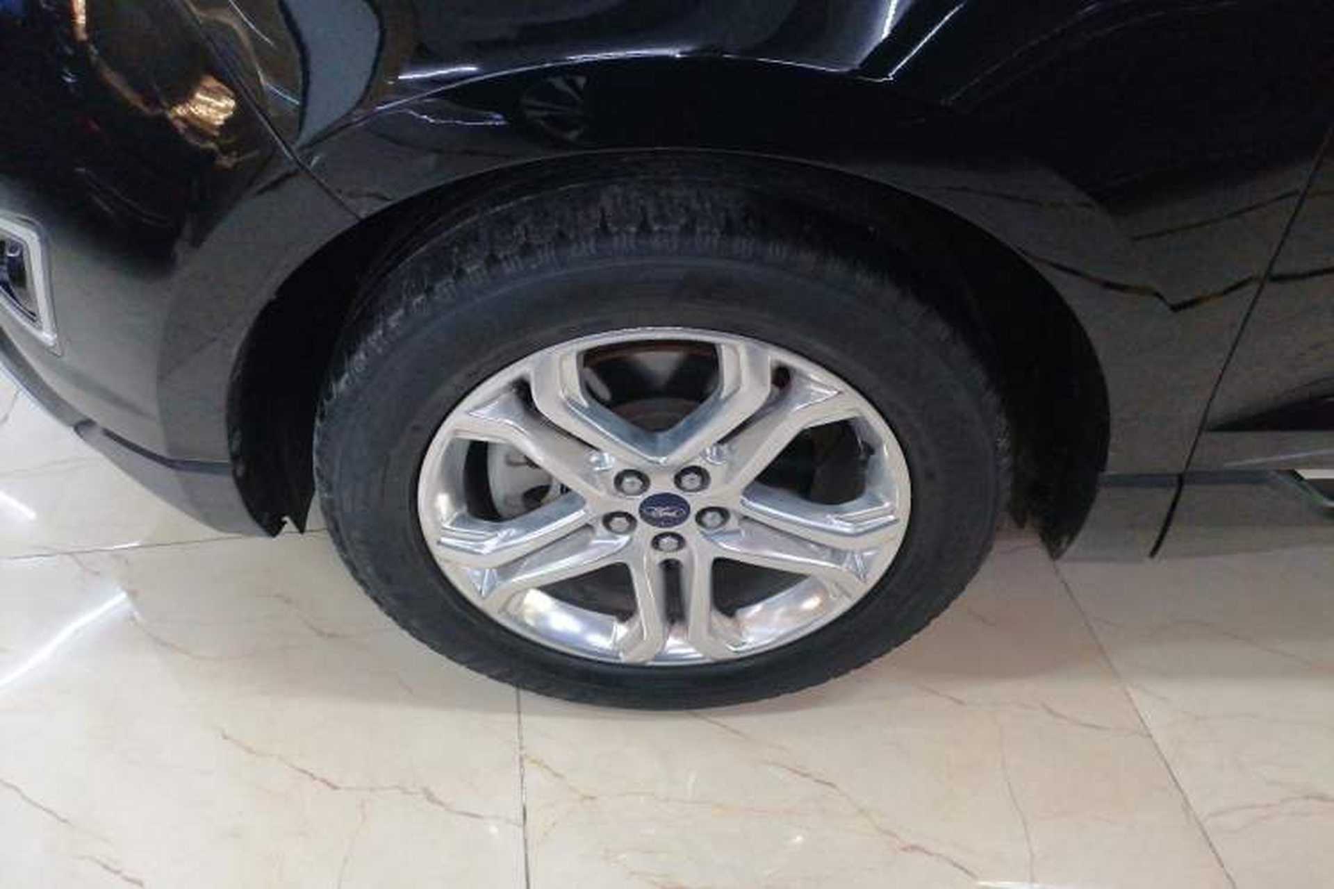 Used Ford Edge 2017 EcoBoost 245 Four-Wheel Drive Sporty 7-Seater Left Front Wheel Hub