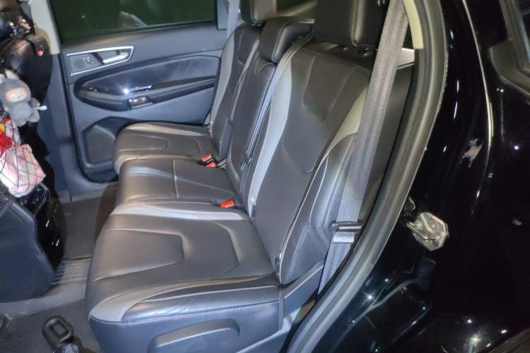 Used Ford Edge 2017 EcoBoost 245 Four-Wheel Drive Sporty 7-Seater Left Rear Seat