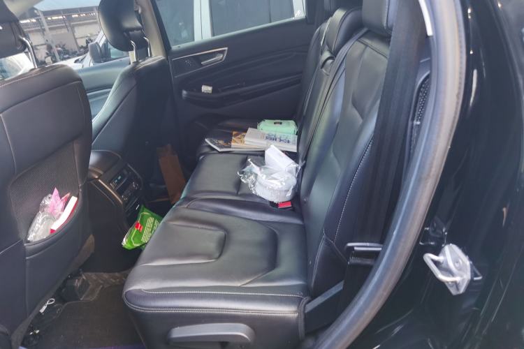 Used Ford Edge 2017 EcoBoost 245 Four-Wheel-Drive Flagship 7-Seater Left Rear Seat