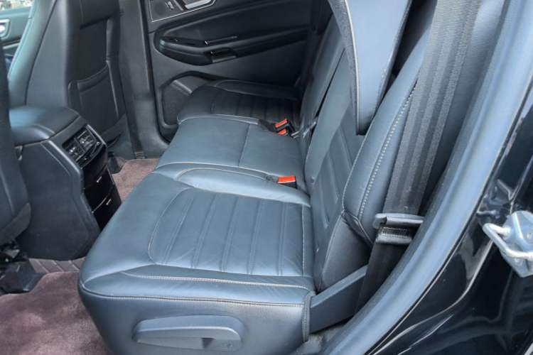 Used Ford Edge 2017 EcoBoost 245 Two-Drive Platinum Edition 5 Seats Left Rear Seat