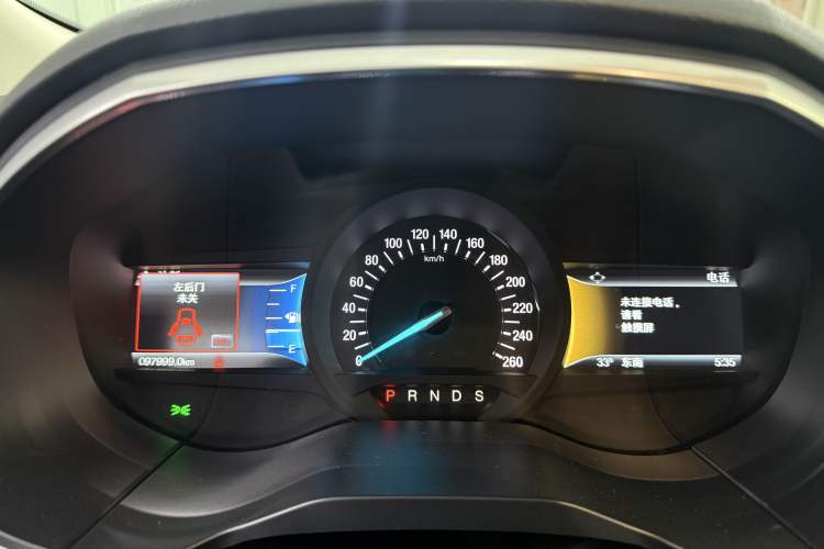 Used Ford Edge 2017 EcoBoost 245 Two-Wheel-Drive Sporty 7-Seater Odometer Close Up
