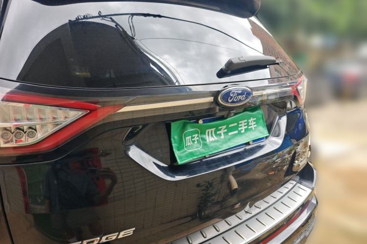 Used Ford Edge 2017 EcoBoost 245 Two-Wheel-Drive Sporty 7-Seater Rear