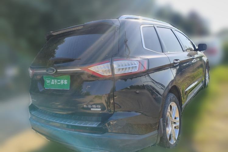 Used Ford Edge 2017 EcoBoost 245 Two-Wheel-Drive Sporty 7-Seater Rear Right 45 Deg