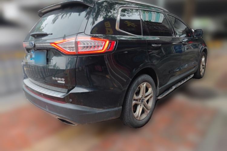 Used Ford Edge 2017 EcoBoost 245 Two-Wheel-Drive Sporty 7-Seater Rear Right 45 Deg