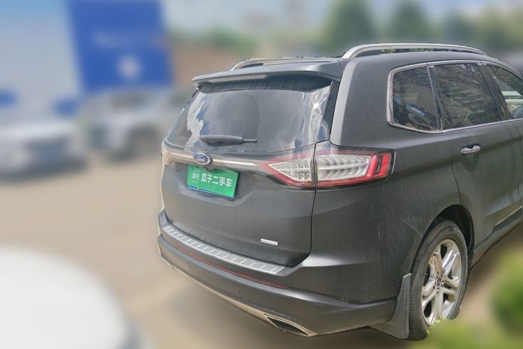 Used Ford Edge 2017 EcoBoost 245 Two-Wheel-Drive Sporty 7-Seater Rear