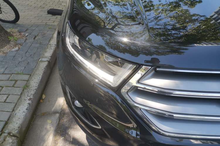 Used Ford Edge 2017 EcoBoost 245 Four-Wheel-Drive Flagship 7-Seater Right Front Headlight