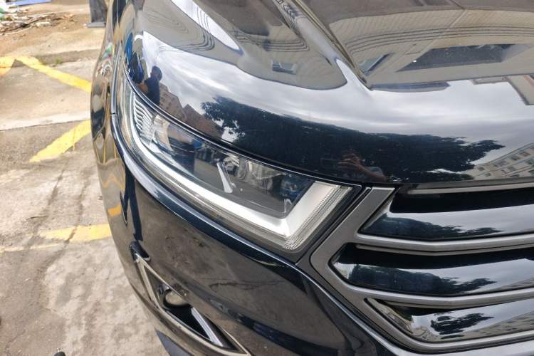 Used Ford Edge 2017 EcoBoost 245 Two-Wheel-Drive Sporty 7-Seater Right Front Headlight