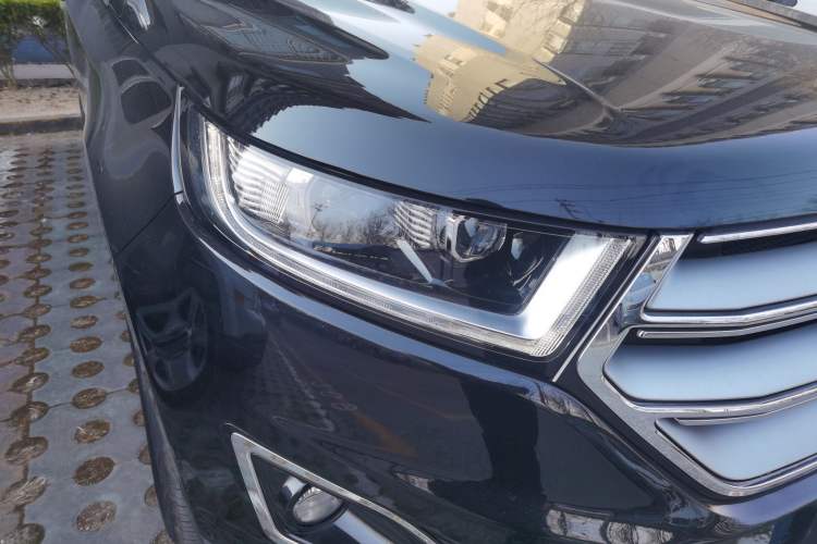Used Ford Edge 2017 EcoBoost 245 Four-Wheel-Drive Flagship 7-Seater Right Front Headlight