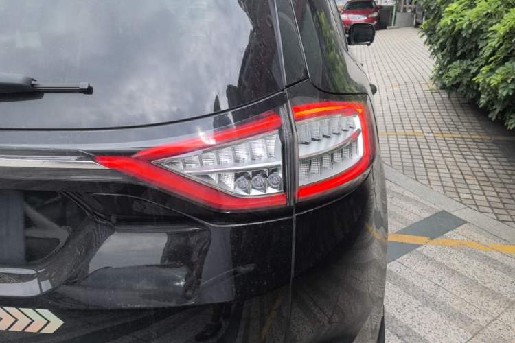 Used Ford Edge 2017 EcoBoost 245 Four-Wheel Drive Sporty 7-Seater Right Rear Taillight