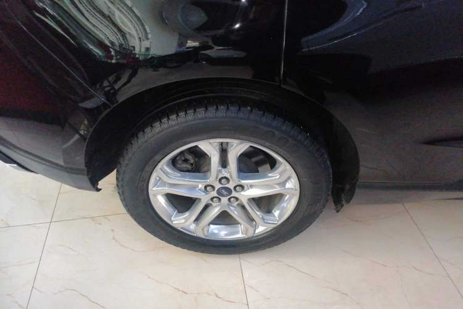 Used Ford Edge 2017 EcoBoost 245 Four-Wheel Drive Sporty 7-Seater Right Rear Wheel Hub