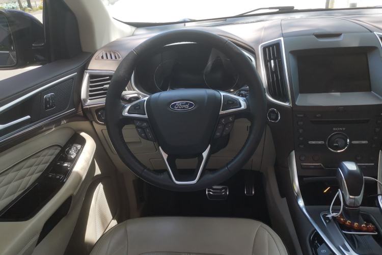 Used Ford Edge 2017 EcoBoost 245 Four-Wheel-Drive Flagship 7-Seater Steering Wheel