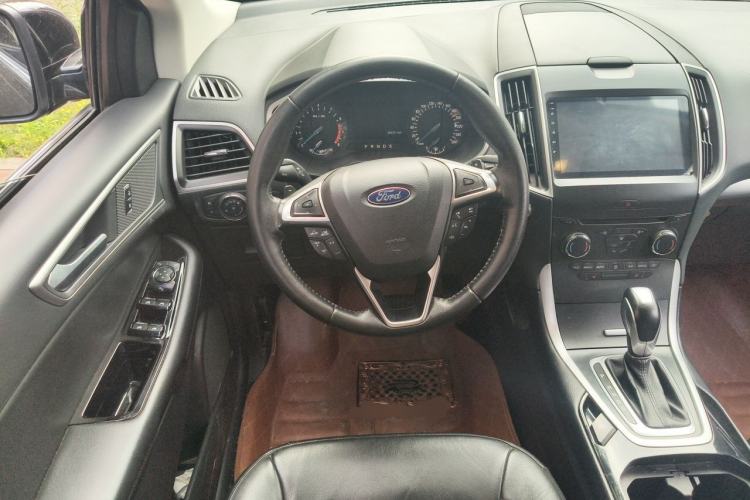 Used Ford Edge 2017 EcoBoost 245 Two-Drive Platinum Edition 5 Seats Steering Wheel