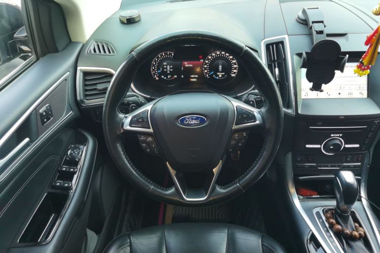 Used Ford Edge 2017 EcoBoost 245 Four-Wheel-Drive Flagship 7-Seater Steering Wheel