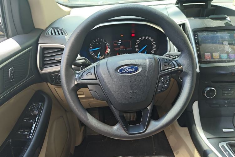Used Ford Edge 2017 EcoBoost 245 Two-Drive Platinum Edition 5 Seats Steering Wheel