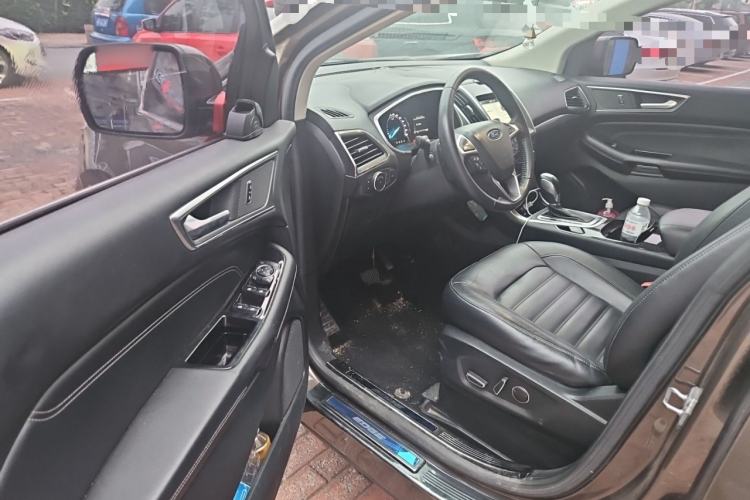 Used Ford Edge 2017 EcoBoost 245 Two-Wheel-Drive Sporty 7-Seater Driver Seat