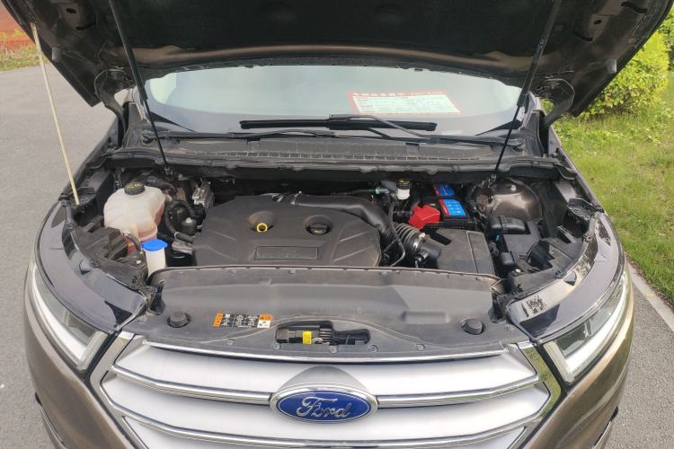 Used Ford Edge 2017 EcoBoost 245 Two-Wheel-Drive Sporty 7-Seater Engine Bay