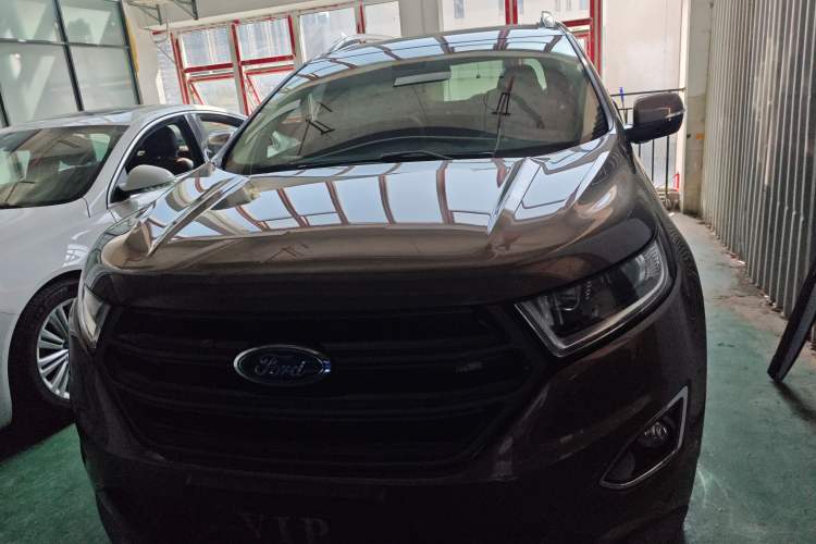 Used Ford Edge 2017 EcoBoost 245 Two-Wheel-Drive Sporty 7-Seater Exterior 1