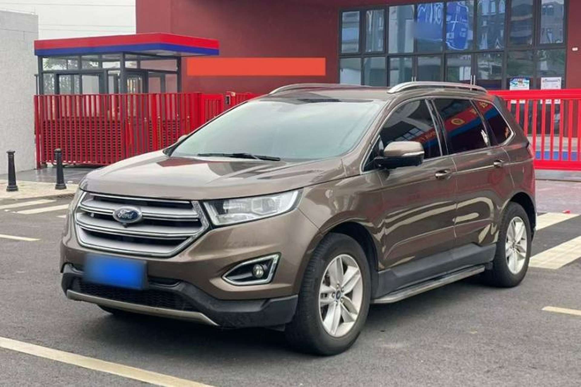 Used Ford Edge 2017 EcoBoost 245 Two-Drive Platinum Edition 5 Seats Front Left 45 Deg