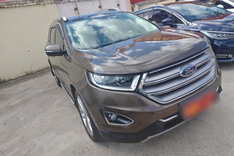 Used Ford Edge 2017 EcoBoost 245 Four-Wheel Drive Sporty 7-Seater Front Right 45 Deg