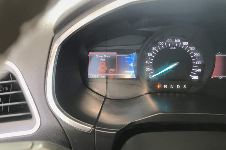 Used Ford Edge 2017 EcoBoost 245 Four-Wheel Drive Sporty 7-Seater Instrument Cluster