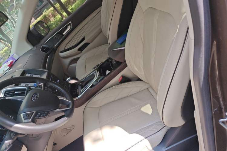 Used Ford Edge 2017 EcoBoost 245 Four-Wheel-Drive Flagship 7-Seater Left Front Seat