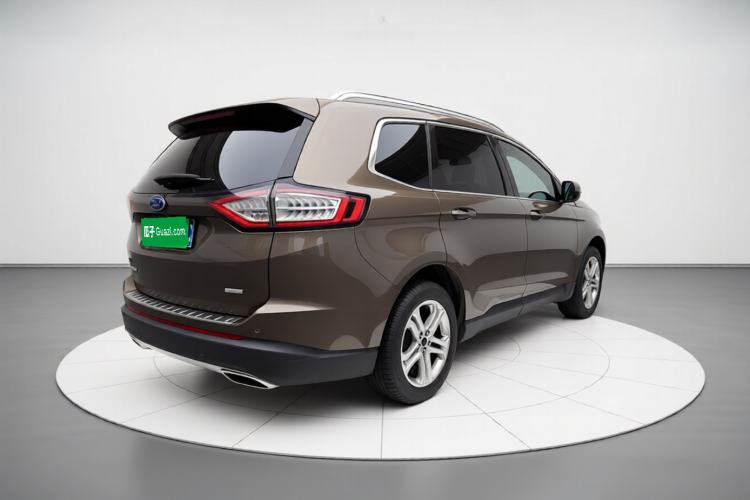 Used Ford Edge 2017 EcoBoost 245 Two-Wheel-Drive Sporty 7-Seater Rear Right 45 Deg