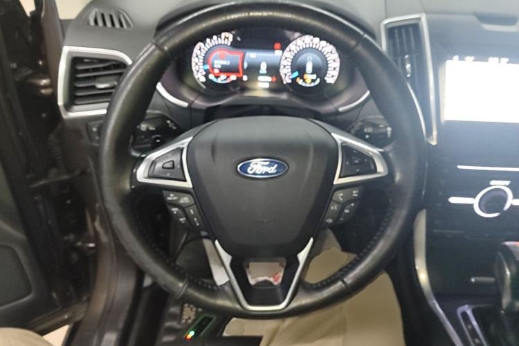 Used Ford Edge 2017 EcoBoost 245 Four-Wheel-Drive Flagship 7-Seater Steering Wheel